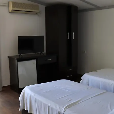 Hotel Sefabrothershotel Golem (Tirana)